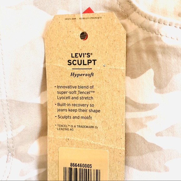 NWT | Levi | 720 High Rise Cropped Skinny Jean - Picture 12 of 12